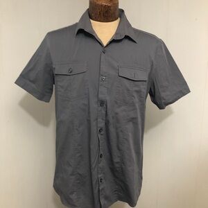 - Mens Grey Fitted Short Sleeve Shirt. Medium.